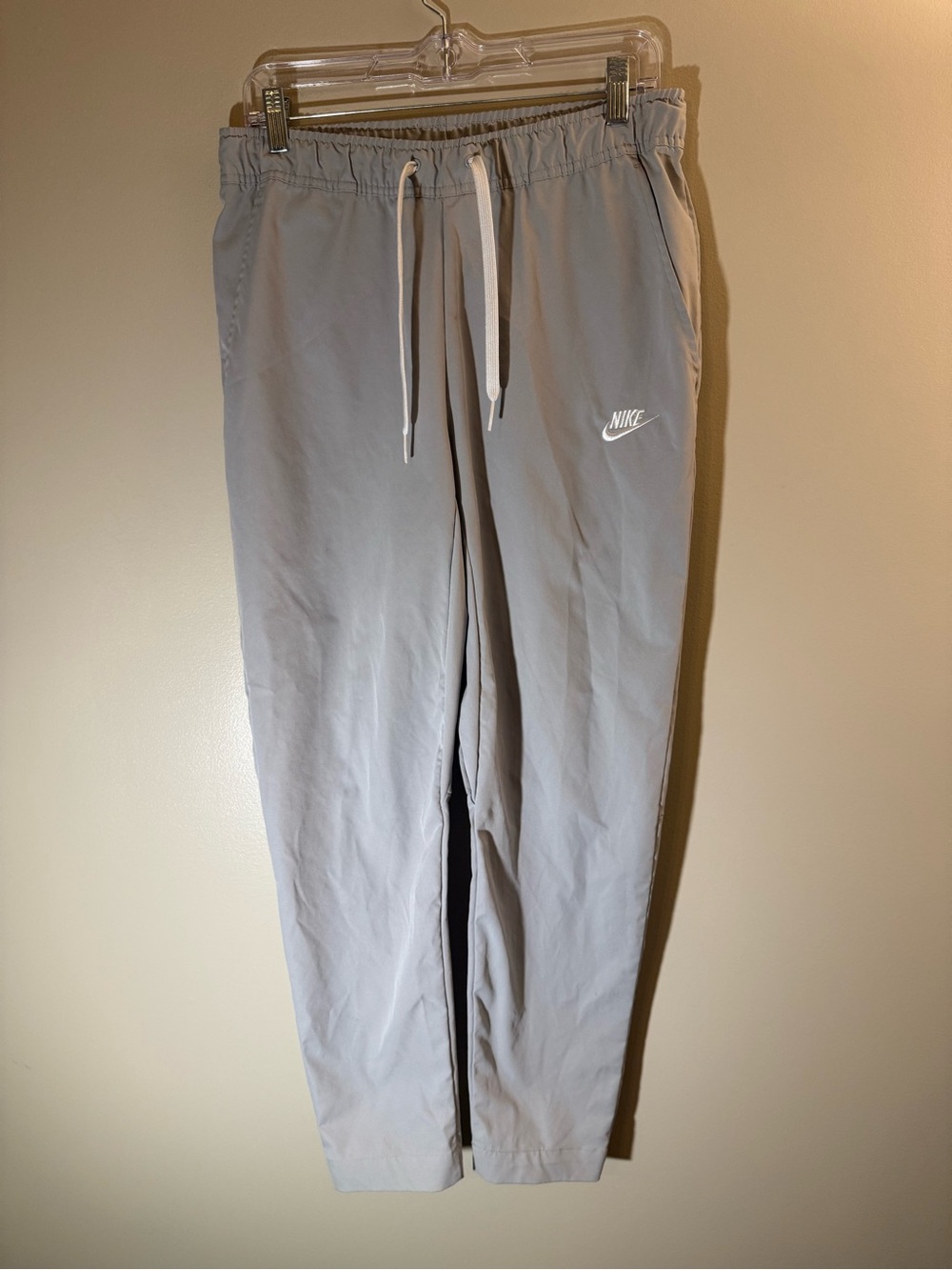 Nike Light Gray Men's Performance Jogger Pants with Drawstring Small